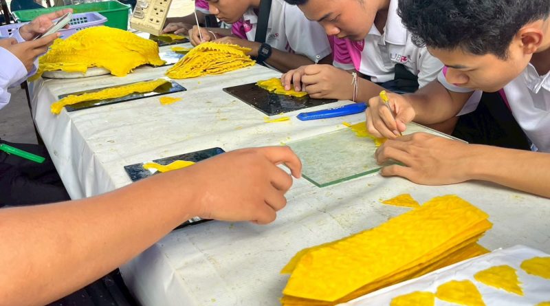 ร่วมสืบสานและอนุรักษ์ศิลปวัฒนธรรมอันทรงคุณค่าของจังหวัดอุบลราชธานี ในงาน ประเพณีแห่เทียนพรรษา